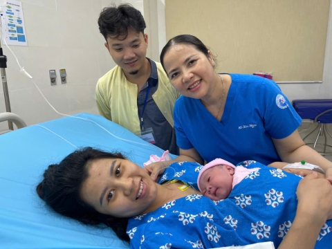 MẸ BẦU SANH AN TOÀN CÙNG BS. NGỌC TẠI BV. TỪ DŨ