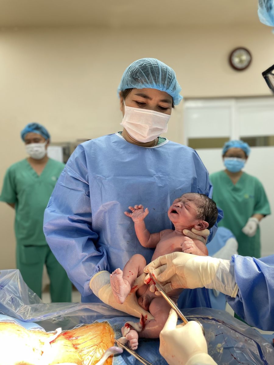 ca khó chinh chiến đã giúp MẸ TRÒN CON VUÔNG